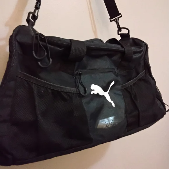 Puma Black Gym Bag with White Logo Duffle  – EUC - Picture 3 of 16